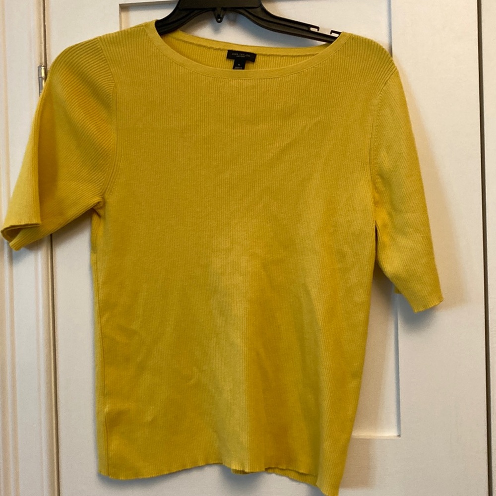 Ann Taylor Factory short sleeve knit top